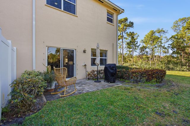 75 SW Squirrel Nest Way, Stuart, FL 34997