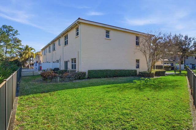 75 SW Squirrel Nest Way, Stuart, FL 34997