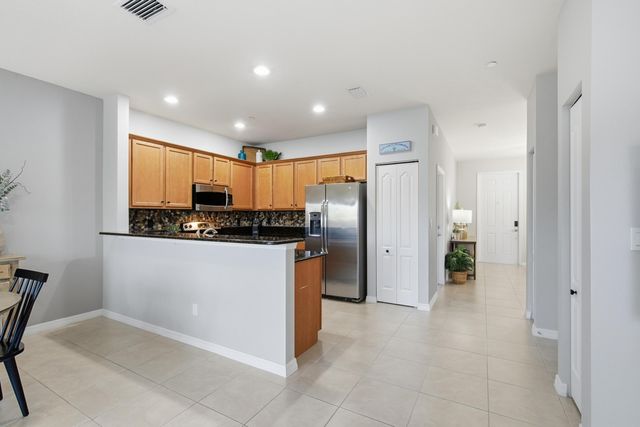 75 SW Squirrel Nest Way, Stuart, FL 34997