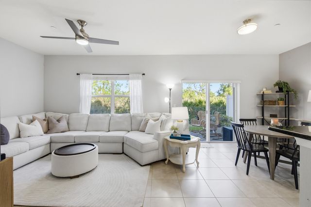 75 SW Squirrel Nest Way, Stuart, FL 34997