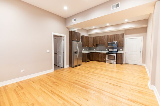 3433 S Indiana Avenue 303, Chicago, IL 60616