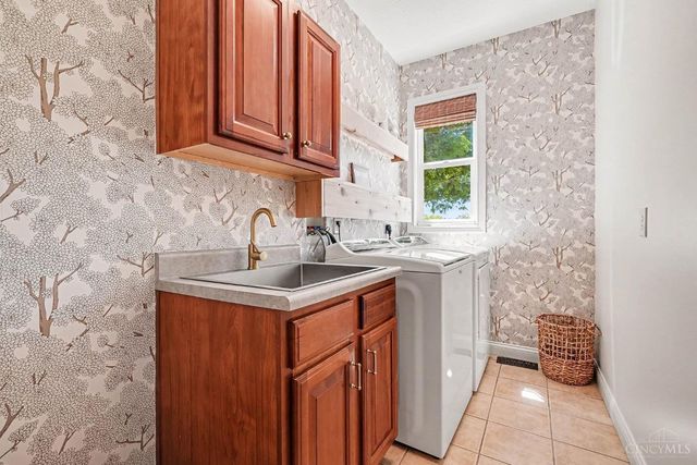 158 Lisle Lane, Washington Twp, OH 45054