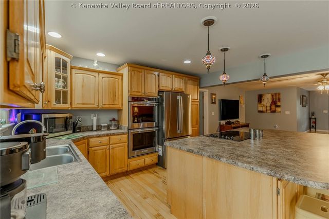 867 Young Hollow Road, Kenna, WV 25248