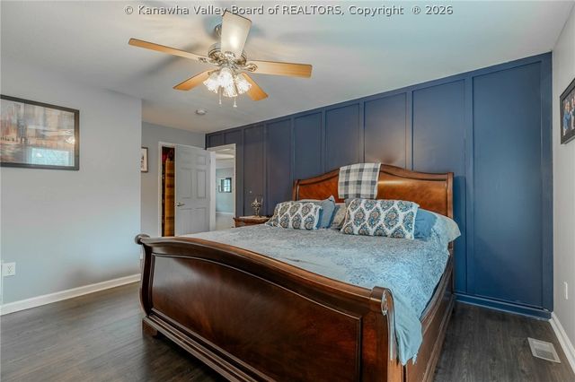 867 Young Hollow Road, Kenna, WV 25248