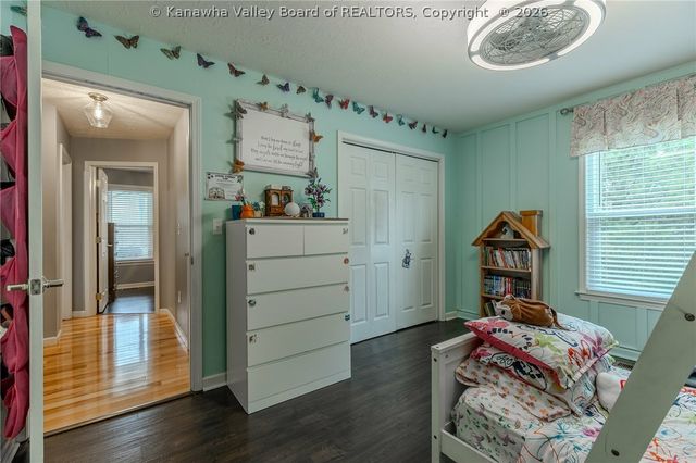 867 Young Hollow Road, Kenna, WV 25248