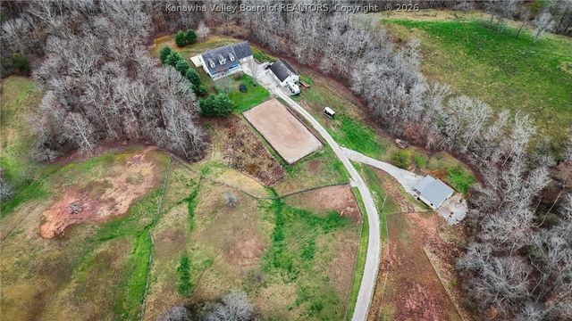867 Young Hollow Road, Kenna, WV 25248