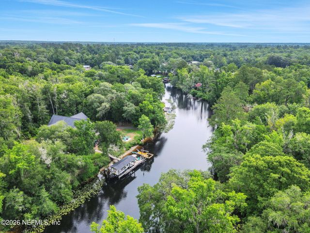 3860 MAGNOLIA Street, Middleburg, FL 32068