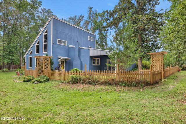 3860 MAGNOLIA Street, Middleburg, FL 32068