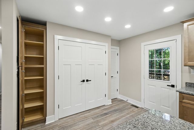 300 High St, Clarksville, TN 37040