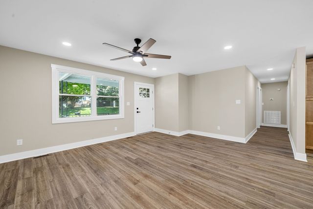 300 High St, Clarksville, TN 37040