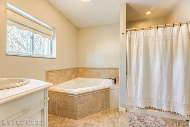 7884 North Road, Burtchville Township, MI 48059