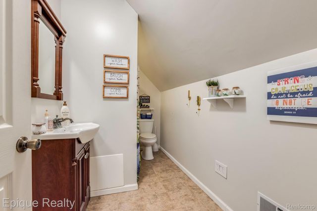 7884 North Road, Burtchville Township, MI 48059