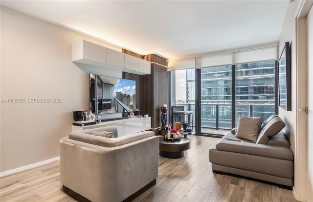 801 S Miami Ave 4407, Miami, FL 33130