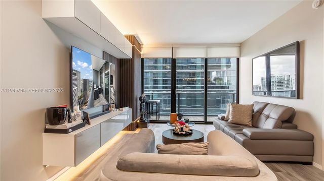 801 S Miami Ave 4407, Miami, FL 33130