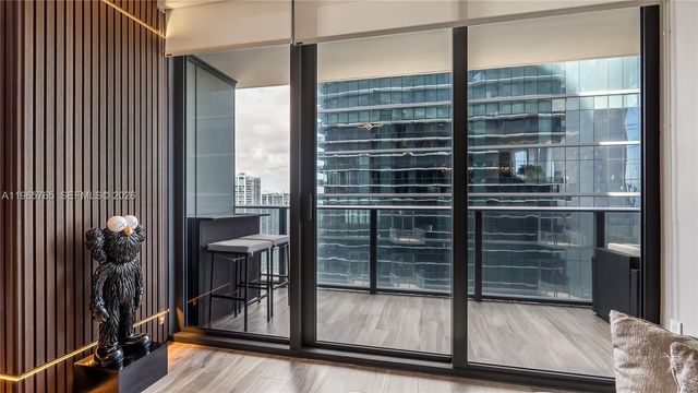 801 S Miami Ave 4407, Miami, FL 33130