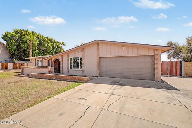 2429 S ROGERS Street, Mesa, AZ 85202