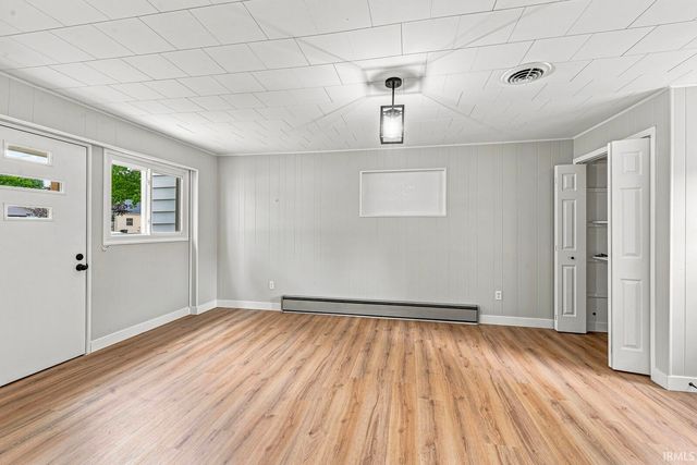 102 S Greenlawn Avenue, South Bend, IN 46617
