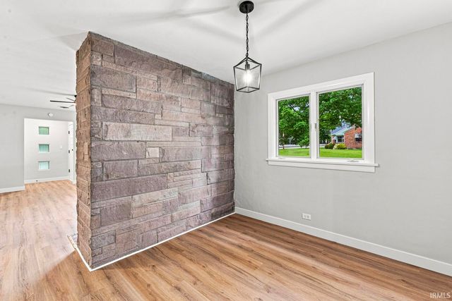 102 S Greenlawn Avenue, South Bend, IN 46617