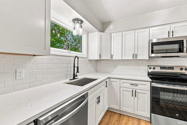 102 S Greenlawn Avenue, South Bend, IN 46617