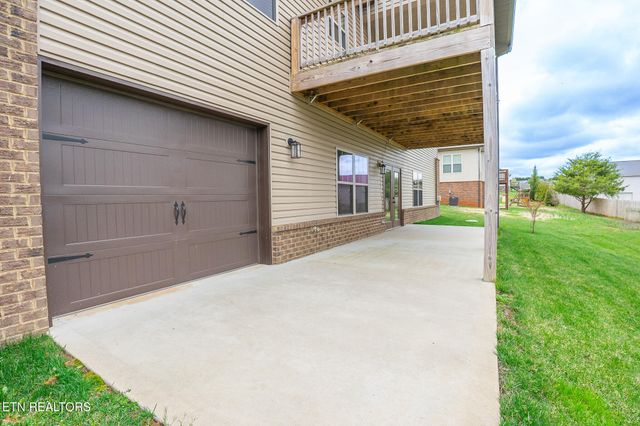 2661 Vista Meadows Lane, Sevierville, TN 37876