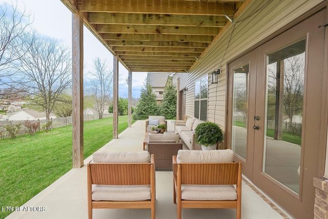 2661 Vista Meadows Lane, Sevierville, TN 37876