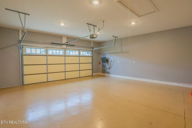 2661 Vista Meadows Lane, Sevierville, TN 37876