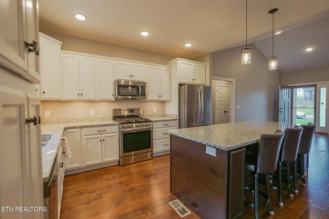 2661 Vista Meadows Lane, Sevierville, TN 37876