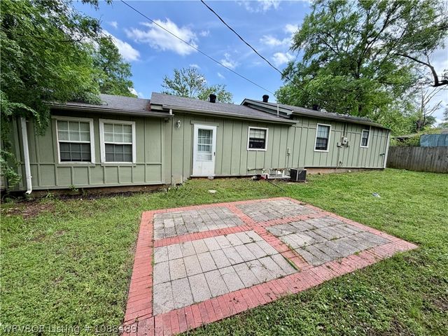 1403 Branch Street, Van Buren, AR 72956