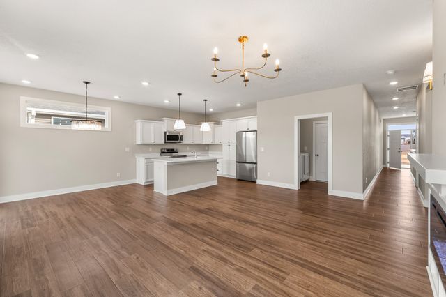 683 SE Dapple Drive, West Des Moines, IA 50265