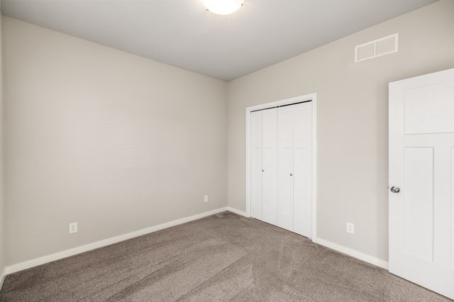 683 SE Dapple Drive, West Des Moines, IA 50265