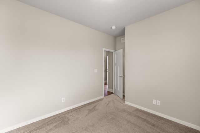 683 SE Dapple Drive, West Des Moines, IA 50265