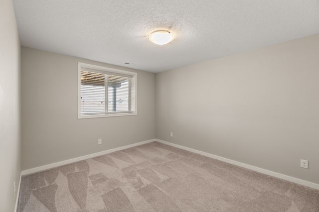 683 SE Dapple Drive, West Des Moines, IA 50265