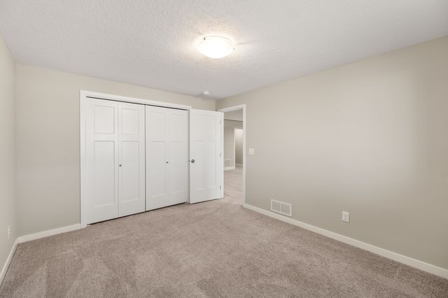 683 SE Dapple Drive, West Des Moines, IA 50265