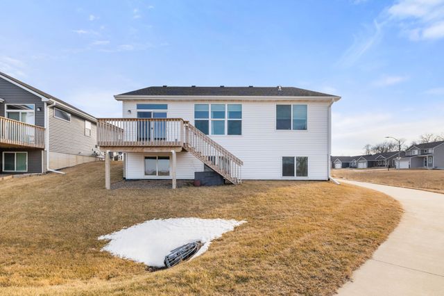 683 SE Dapple Drive, West Des Moines, IA 50265