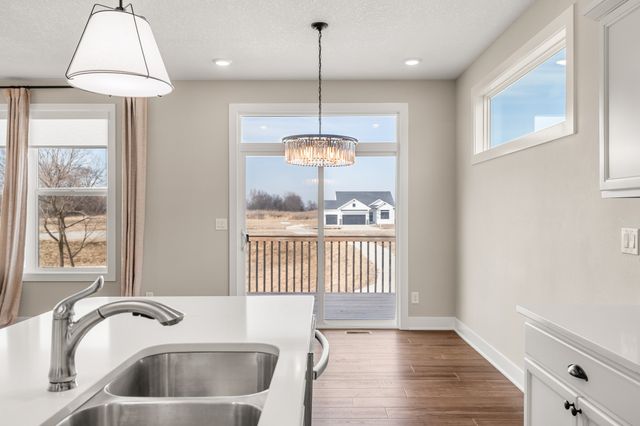 683 SE Dapple Drive, West Des Moines, IA 50265