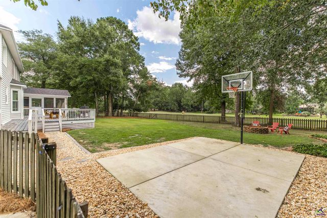 120 Falcon Crest, Warner Robins, GA 31088