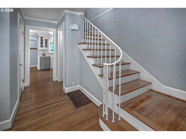 524 Nw ALBEMARLE Ter, Portland, OR 97210