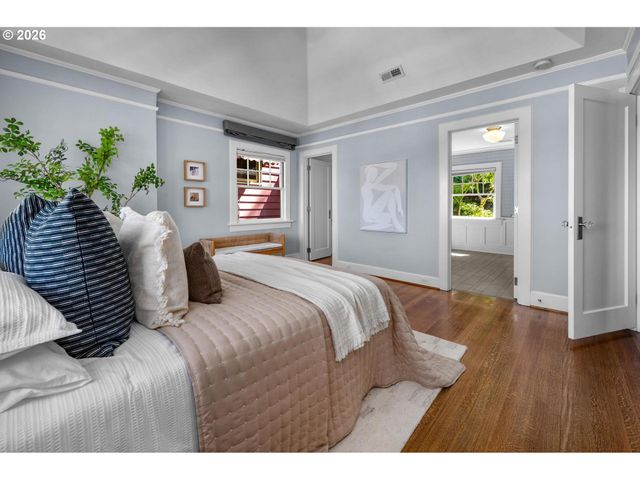 524 Nw ALBEMARLE Ter, Portland, OR 97210