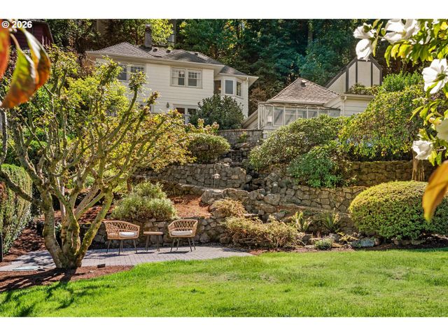 524 Nw ALBEMARLE Ter, Portland, OR 97210