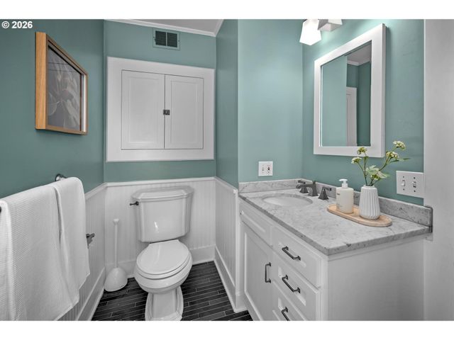 524 Nw ALBEMARLE Ter, Portland, OR 97210