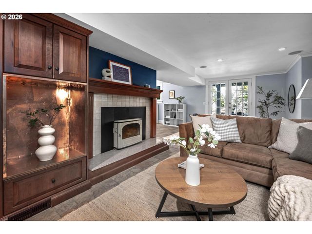 524 Nw ALBEMARLE Ter, Portland, OR 97210