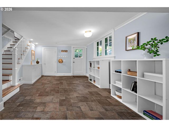 524 Nw ALBEMARLE Ter, Portland, OR 97210