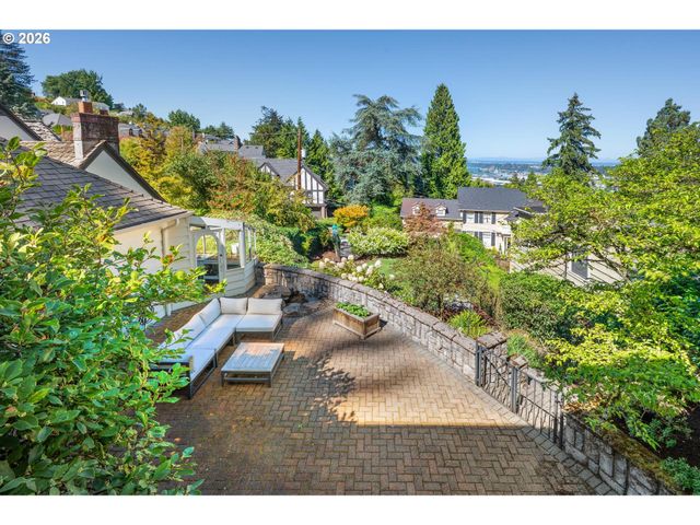 524 Nw ALBEMARLE Ter, Portland, OR 97210