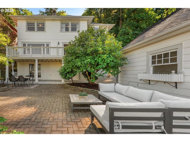 524 Nw ALBEMARLE Ter, Portland, OR 97210