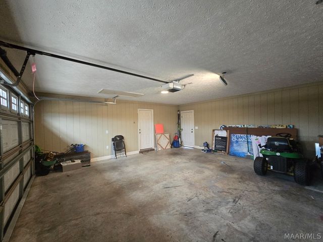 76 Cotton Terrace Drive, Deatsville, AL 36022