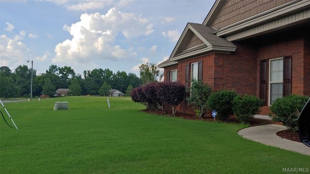 76 Cotton Terrace Drive, Deatsville, AL 36022