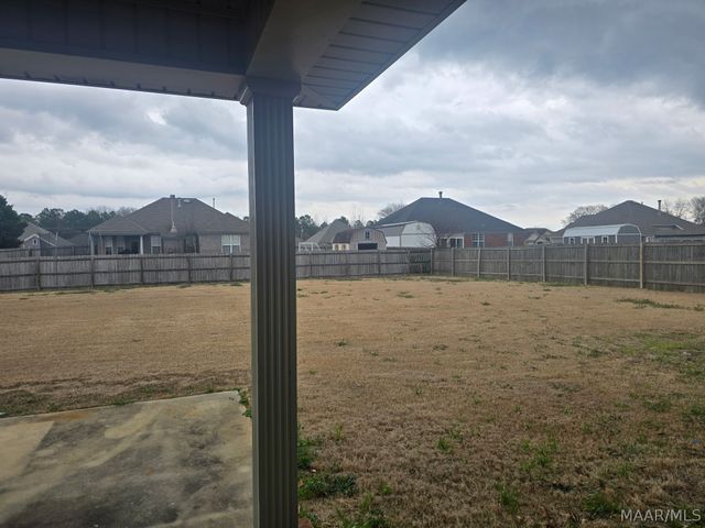 76 Cotton Terrace Drive, Deatsville, AL 36022