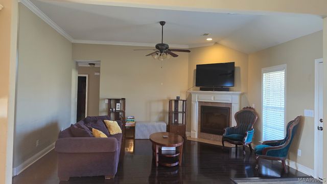 76 Cotton Terrace Drive, Deatsville, AL 36022