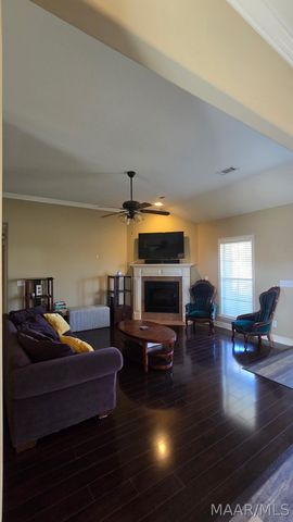 76 Cotton Terrace Drive, Deatsville, AL 36022