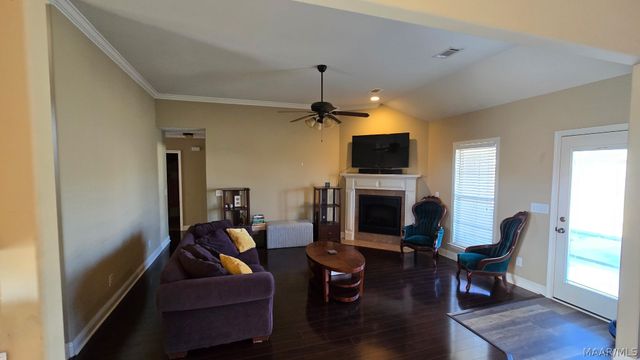 76 Cotton Terrace Drive, Deatsville, AL 36022